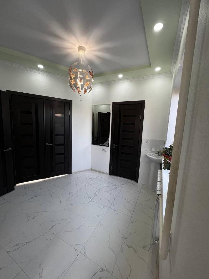 Guesthouse Greathome Karakol Esterno foto