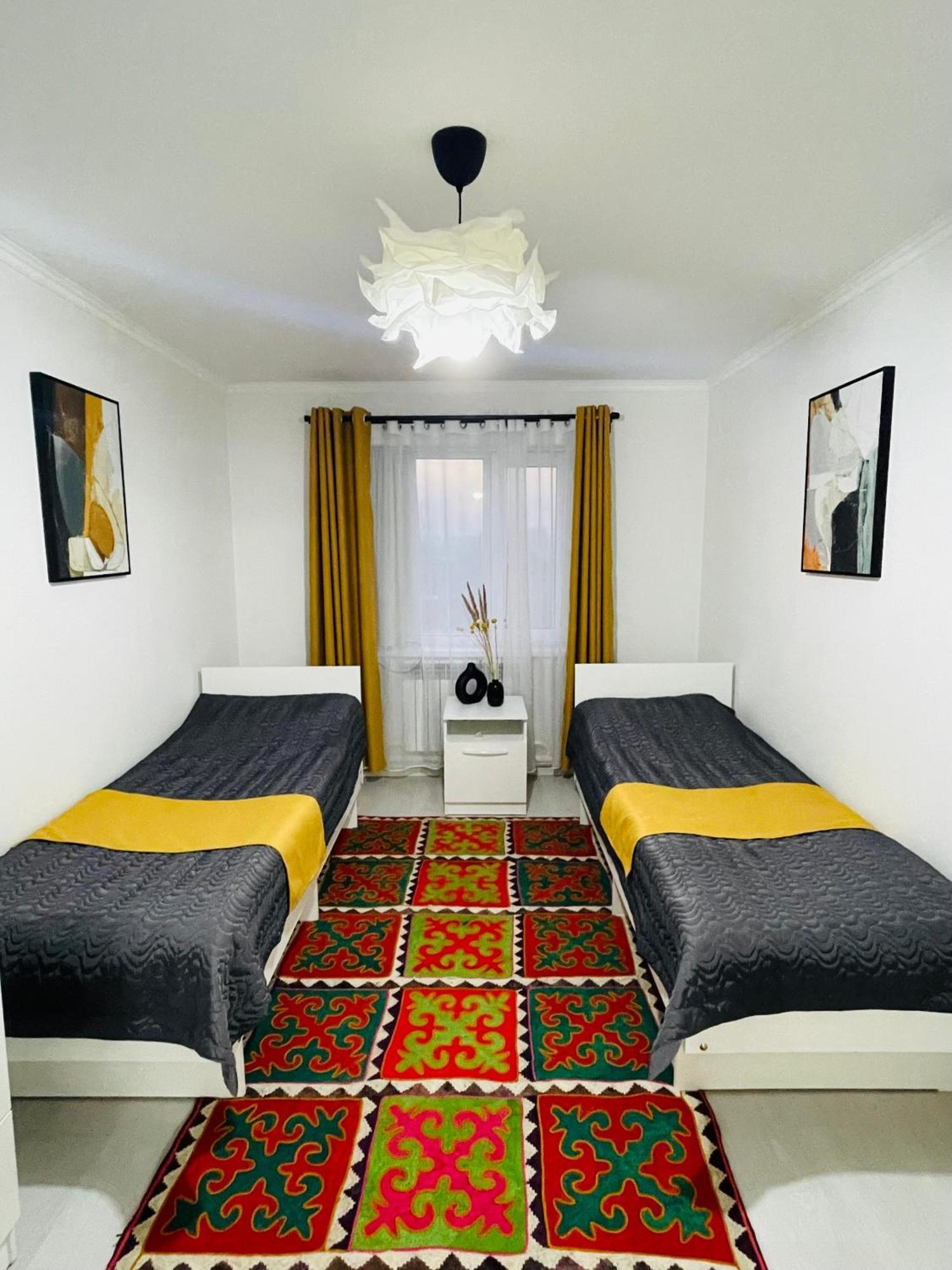 Guesthouse Greathome Karakol Esterno foto