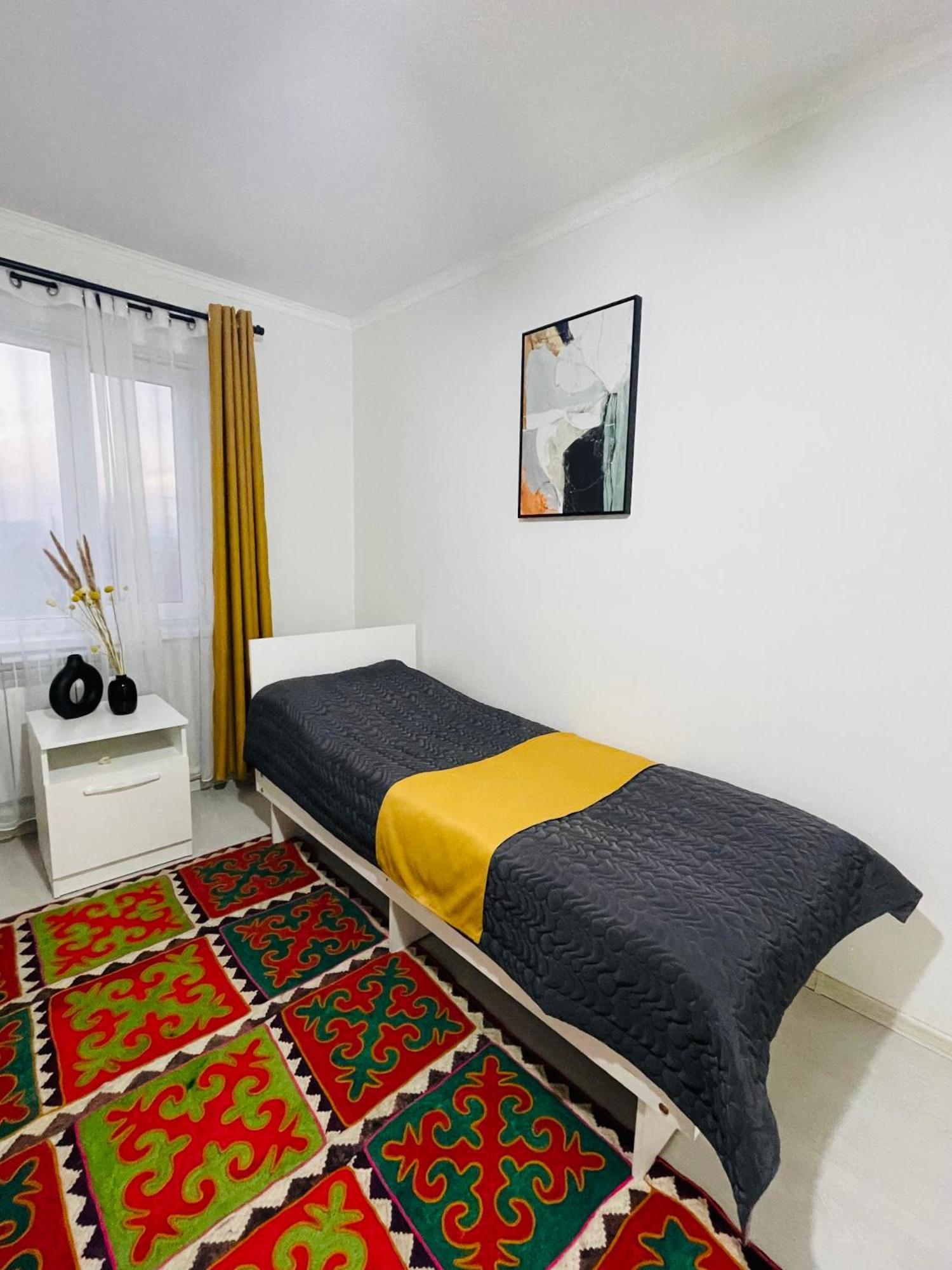 Guesthouse Greathome Karakol Esterno foto