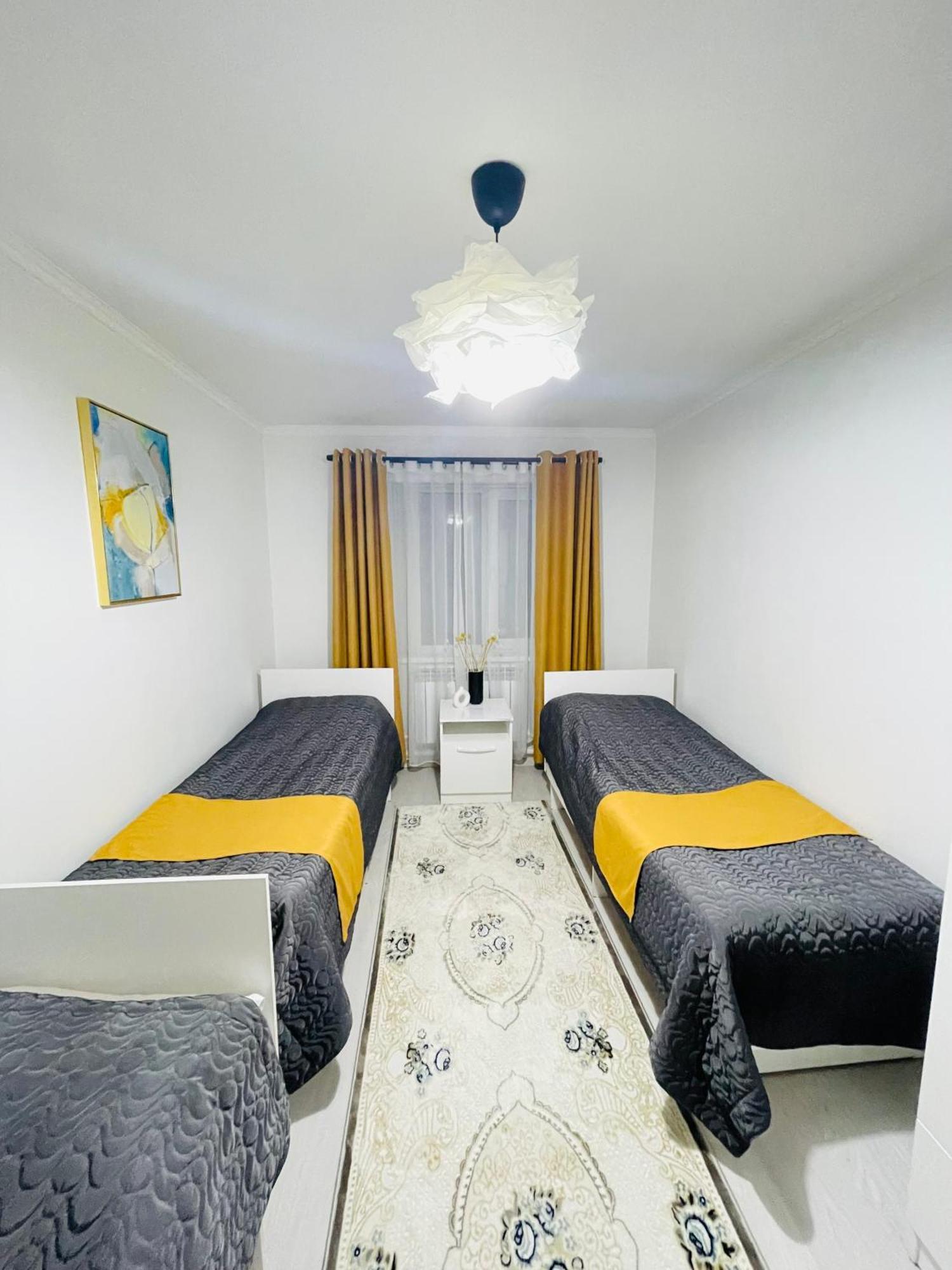 Guesthouse Greathome Karakol Esterno foto