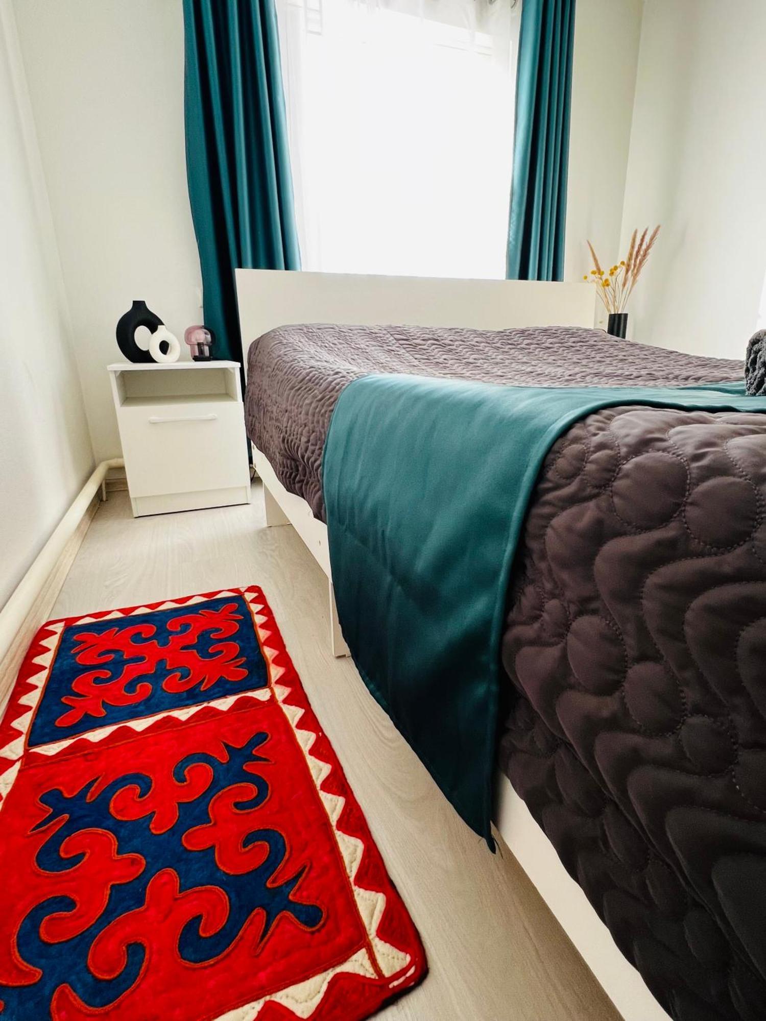 Guesthouse Greathome Karakol Esterno foto