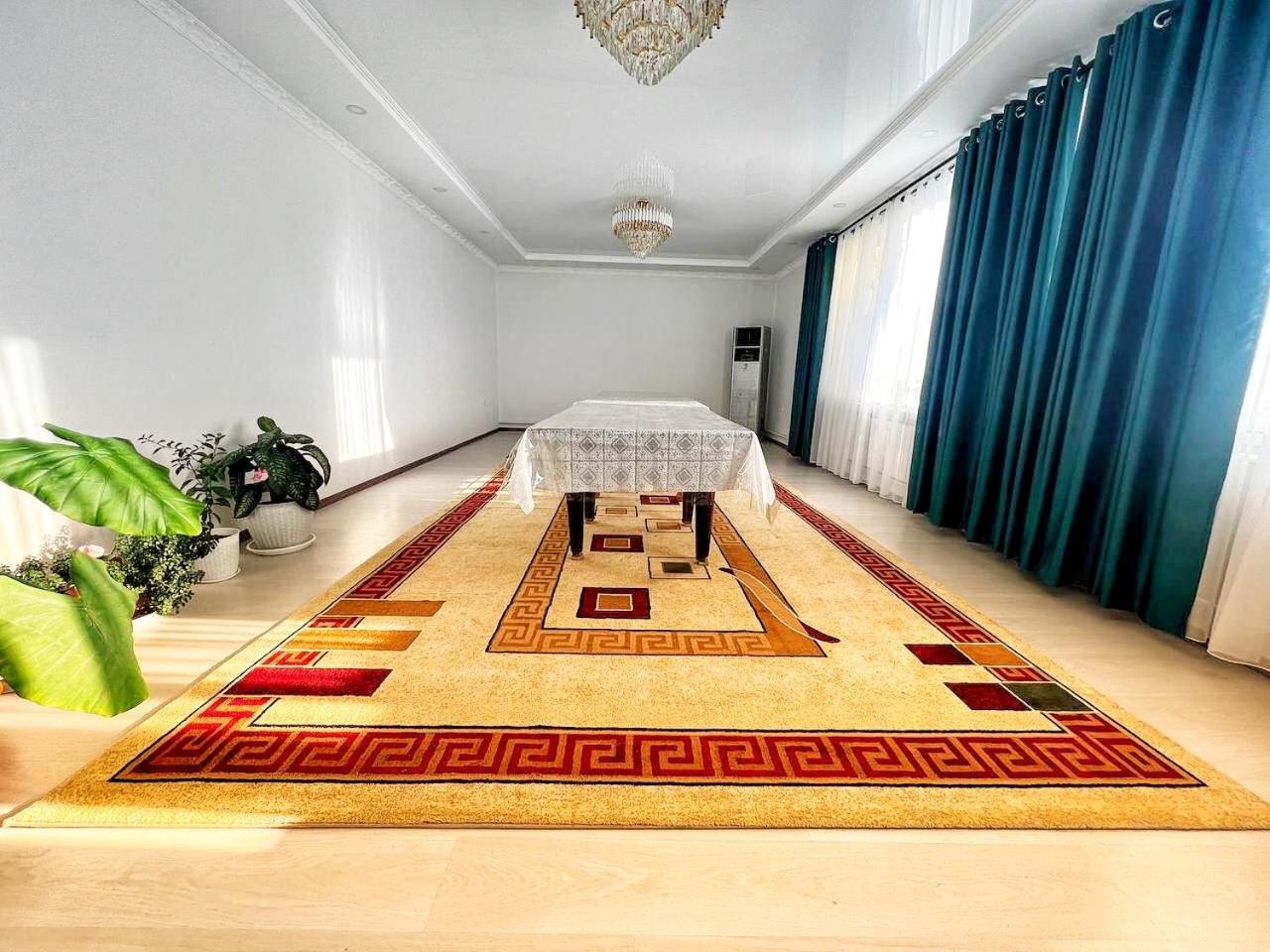 Guesthouse Greathome Karakol Esterno foto
