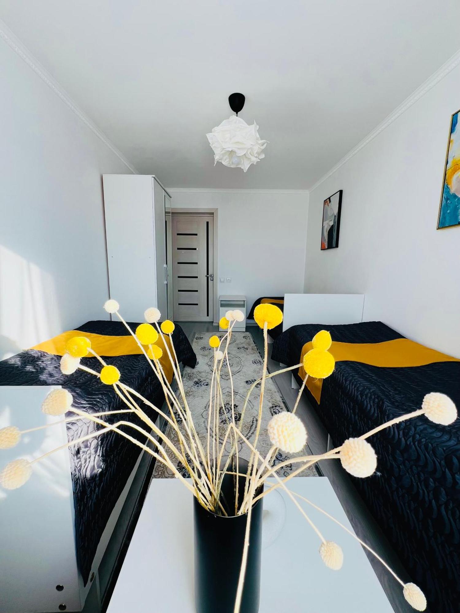 Guesthouse Greathome Karakol Esterno foto