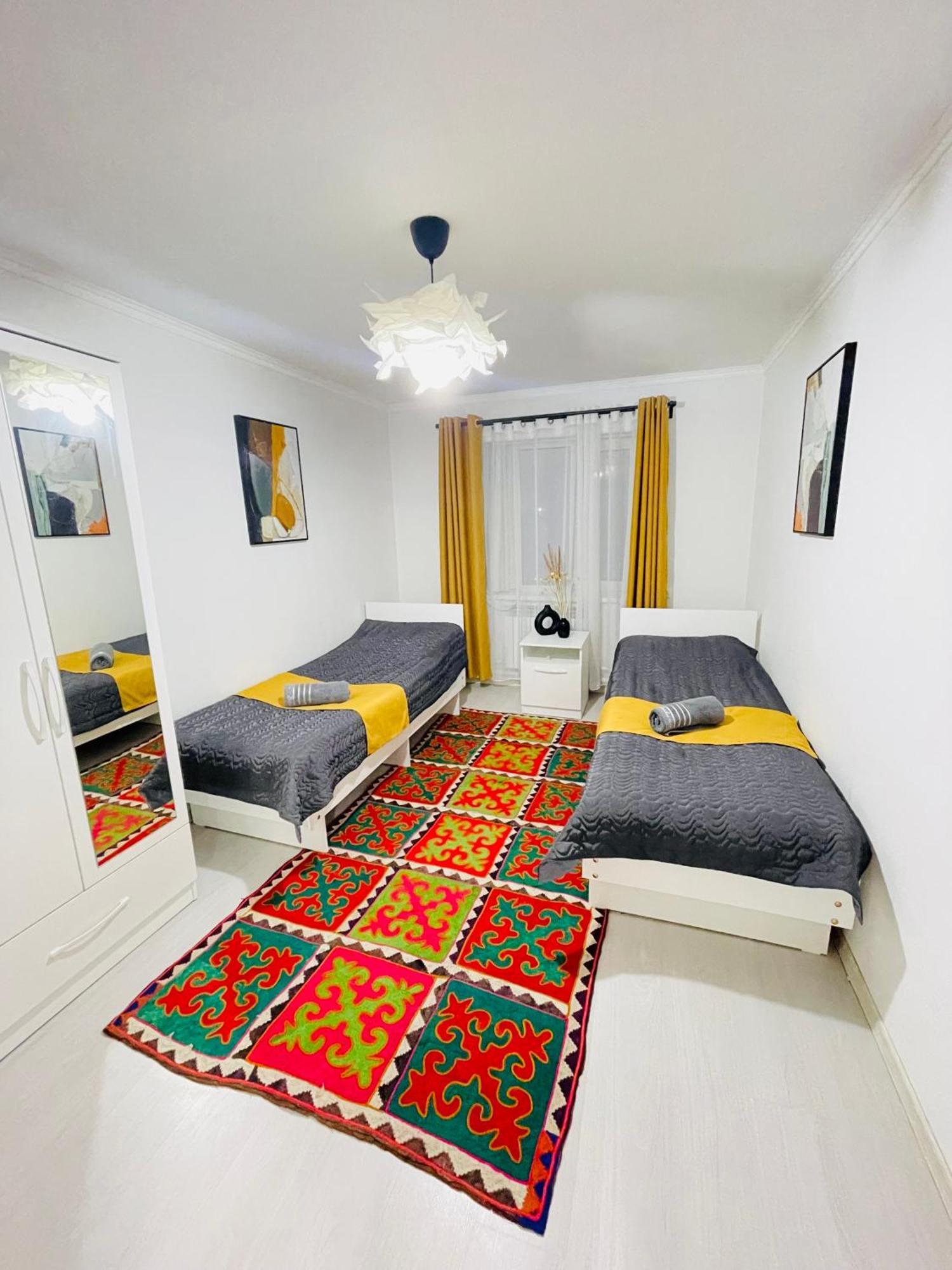 Guesthouse Greathome Karakol Esterno foto